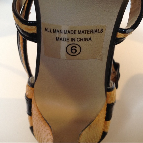 Vegan STYLUXE 4.5" heels gold black honeycomb SZ 6 - Picture 7 of 7